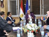 محافظ أسوان: تشغيل منظومات رقمية جديدة لتقديم خدمات أفضل للمواطنين