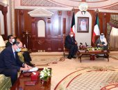 السيسي يوجه دعوة لأمير الكويت لزيارة مصر.. وزير الخارجية يؤكد أهمية مواصلة التنسيق والتشاور رفيع المستوى بين البلدين.. سامح شكرى يعرب عن تقدير الدولة المصرية للدعم الكويتى للاقتصاد المصرى خلال السنوات الأخيرة