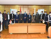 محافظ قنا يشهد توقيع بروتوكول تعاون لتطوير 7 مراكز للأسرة والطفل