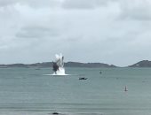 تفجير قنبلة من الحرب العالمية الثانية فى القنال الإنجليزى.. فيديو
