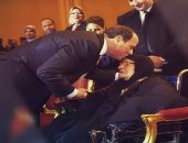 فيديو.. الرئيس السيسي يوجه تحية عسكرية لشعب مصر