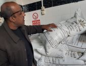 ضبط مصنع بالإسكندرية يخدع الجمهور بتعبئة مواد غذائية فى عبوات علامات شهيرة