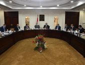 وزير الإسكان ومحافظ القاهرة يتابعان موقف مشروعات تطوير المناطق العشوائية 