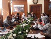 محافظ بورسعيد يتابع الموقف التنفيذى لمشروعات الصرف الصحى
