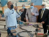 وكيل تعليم دمياط يتفقد مركب صيد مدرسة الثانوية البحرية بعزبة البرج