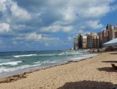 طقس مشمس ودافئ مع سطوع الشمس بالإسكندرية.. صور