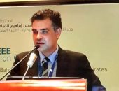 تكريم الدكتور هانى حامد بجائزة أفضل رسالة دكتوراة لتقديم مقترحات لربط شبكات الطاقة الجديدة مع التقليدية