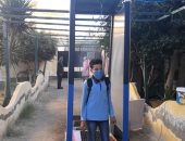 طلاب مدرسة إعدادية بكفر الشيخ يصنعون بوابة للتعقيم والتطهير.. صور