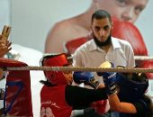 ملاكمات صغيرات يشاركن بمسابقة فى بقطاع غزة