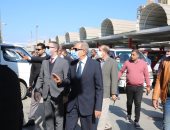 صور.. محافظ كفر الشيخ يشدد على رفع وإزالة الإشغالات من الشوارع