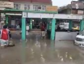 الأمطار الغزيرة فى بغداد تعرقل حركة المرور بعد غرق الشوارع.. فيديو