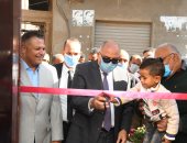 محافظ قنا يفتتح مركز خدمة المواطنين المطور لتقديم الخدمات التموينية بالعسيرات.. صور