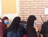 النساء وكبار السن يتصدرون المشهد الانتخابى بجولة الإعادة فى المنيا.. صور