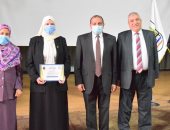 مجلس جامعة بنى سويف يكرم الموظفين المحالين على المعاش خلال شهر نوفمبر
