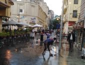 شفط مياه الأمطار بشوارع الأزبكية بالقاهرة وميدان رمسيس.. صور