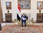 السيسى يتسلم رسالة من أمير الكويت تضمنت التأكيد على اعتزاز الحكومة والشعب الكويتى بما يجمعهما بمصر من أواصر تاريخية وطيدة وعلاقات وثيقة فى مختلف المجالات.. الرئيس يؤكد ارتباط أمن الخليج بالأمن القومى المصرى