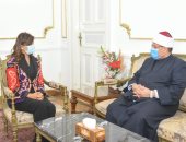 وزيرة الهجرة تحضر غدا خطبة الجمعة برفقة وزير الأوقاف للتوعية بخطورة الهجرة غير الشرعية 