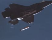 مقاتلات "إف 35" أمريكية تلقى قنابل نووية خاملة لأول مرة بصحراء نيفادا.. فيديو
