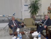 رئيس مصر للطيران يبحث تداعيات كورونا مع أمين الاتحاد العربى للنقل الجوى