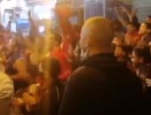 نشرة الرابعة من تليفزيون اليوم السابع.. صرف معاشات ديسمبر بداية من الثلاثاء المقبل.. الأهلاوية يدعمون لاعب الزمالك المصاب بكورونا أمام منزله.. إسرائيل تتأهب بعد تهديدات طهران..وخريطة الأمطار حتى الأربعاء المقبل