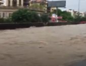 الأمطار الغزيرة تغرق شوارع لبنان من جديد.. فيديو وصور