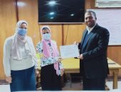 تدريب أخصائى العلاج الطبيعى ببنى سويف على الطرق التقييمية والعلاجية لمفصل الكتف