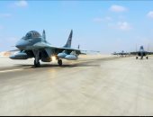 نسور السماء.. أحدث أنواع المقاتلات الحربية تزين القوات الجوية المصرية (فيديو)