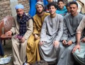 أحمد مالك وداش بالجلباب الصعيدى في سوهاج بسبب "نسل الأغراب"