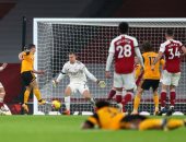 آرسنال يتأخر بثنائية ضد وولفرهامبتون في الشوط الأول.. والنني على الدكة