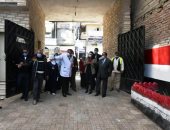 جولة مفاجئة لنائب محافظ البحيرة بمستشفى الدلنجات المركزى.. صور