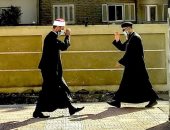 "القس والشيخ" حكاية الصورة الأشهر على مواقع التواصل الاجتماعى