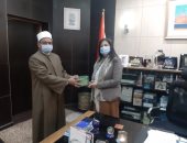 الأوقاف تهدى إعلام القاهرة مجموعات من سلسلة (رؤية) للفكر المستنير