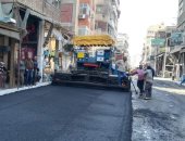 محافظ بورسعيد : بدء أعمال رصف شارع كسرى بحى العرب والمناخ 