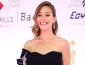 منة شلبى.. أول ممثلة مصرية وعربية مرشحة لجائزة الـ Emmy.. فيديو
