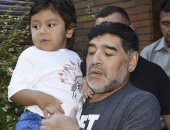 الكشف عن رسالة باكية من مارادونا لصديق شريكته السابقة قبل وفاته