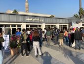 طوابير وازدحام على منافذ "تذكرتي" لحجز أفلام مهرجان القاهرة