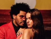 هكذا يستثمر The Weeknd نجاح أغنيته "Blinding Lights".. فيديو