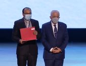 3 وزراء يوزعون الشهادات على خريجي البرامج التدريبية بالتعاون مع طب هارفارد