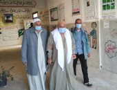 كبار السن يتوافدون على لجان انتخابات النواب بالشرقية.. صور