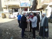 نائب محافظ الجيزة يوجه بالانتهاء من رصف الطرق بالحوامدية وأبو النمرس.. صور