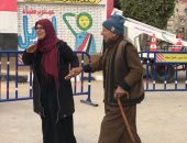 كيف عبر كبار السن فى العريش عن مشاركتهم بانتخابات الإعادة لمجلس النواب.. صور