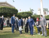 أبو الغيط والخشت يزرعان شجرة زيتون في جامعة القاهرة للدعوة إلى السلام بين العقول