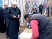  إقبال كبير على التصويت بلجان النواب الانتخابية بديرب نجم فى الشرقية .. صور