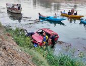 إصابة 4 أشخاص فى انقلاب سيارة بالنيل بطريق بنها القناطر الخيرية.. صور