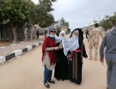 حضور كبير للبدويات بـ"البرقع" أمام لجان الانتخابات في شمال سيناء.. صور