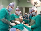 مستشفى التأمين الصحى ببنى سويف تنجح فى تعديل إعوجاج مفصل طفلة