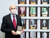 كورونا يمنع الفائزين بـ"نوبل" من استلام الجوائز..آخرهم العالم الأمريكى تشارلز رايس