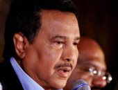 قصيدة " أكتب لها حرف " .. جديد محمد عبده والموسيقار طلال