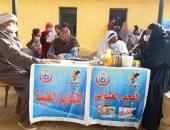 مبادرة حياة كريمة بأيدى مصرية على أرض المنيا.. خدمات الصرف والمياه النقية والقوافل الطبية تصل إلى النجوع والقرى الأكثر احتياجا.. والمحافظ: 825 ألفا و404 مواطنين حصلوا على الخدمات الطبية المقدمة من المبادرة