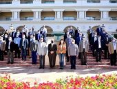 رئيس جامعة أسوان يشارك بورشة عمل هيئة فولبرايت بالغردقة